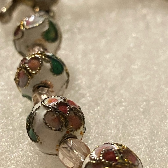 Beautiful Floral Beaded Cloisonné Bracelet with Pink and Green Accents - Picture 2 of 10
